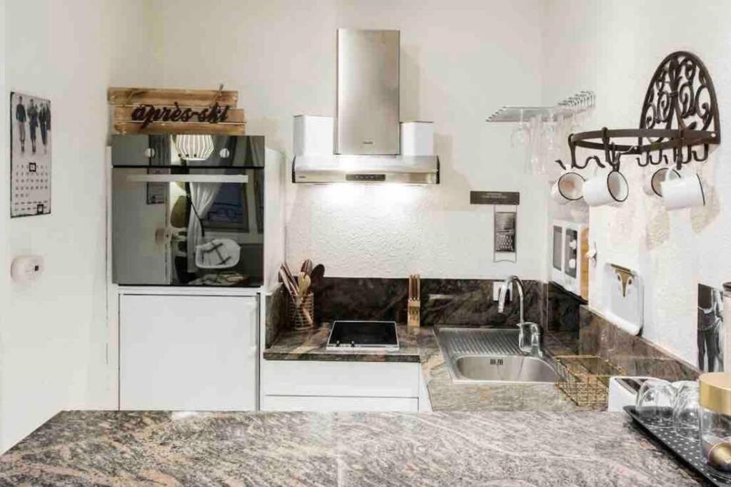 Un Cottage Alpin Chaleureux Dans Le Coeur D Annecy Avec 2 Velos Exterior photo